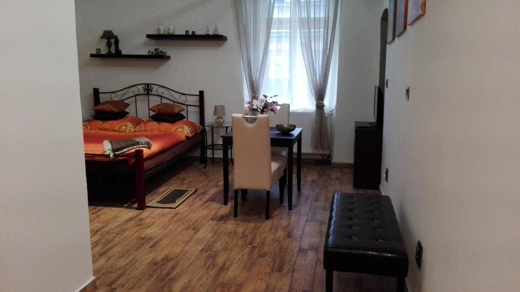 Apartment Jakubska 676 Prague Exterior photo