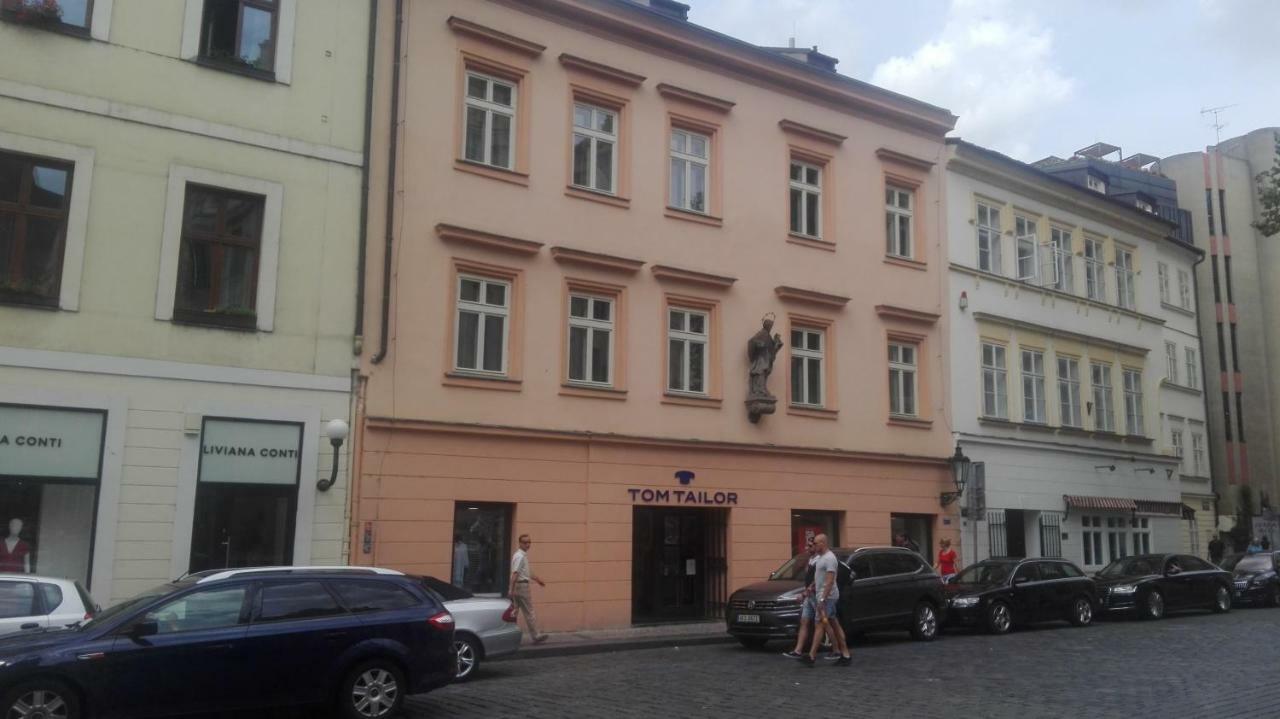 Apartment Jakubska 676 Prague Exterior photo